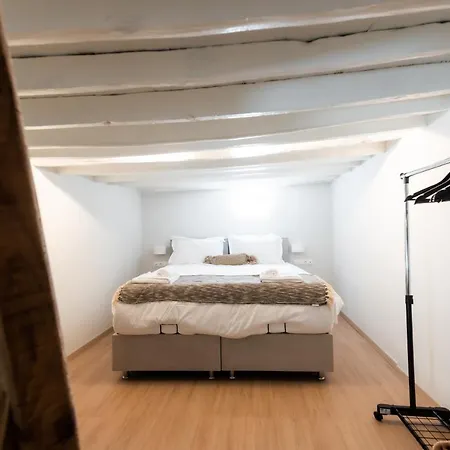 Guru Aparthotel *
