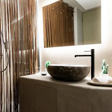 Aparthotel Guru *