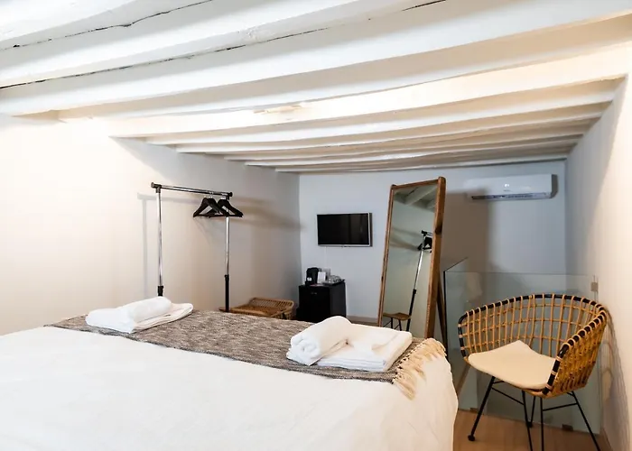 Hotel apartamentowy Guru