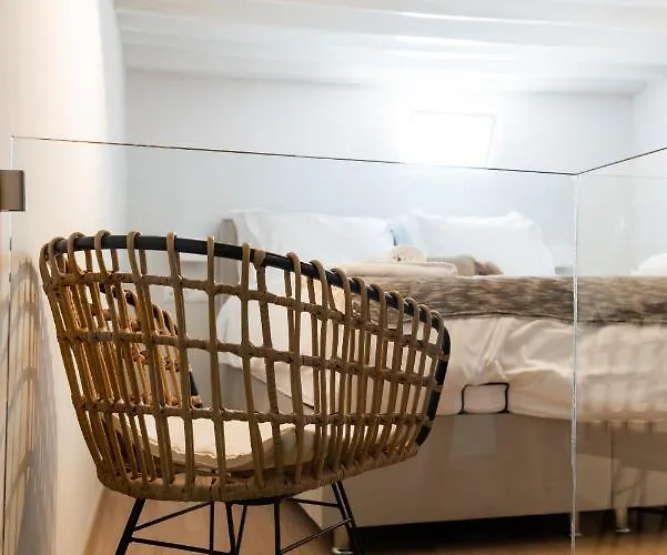 Guru 3* Mykonos Town